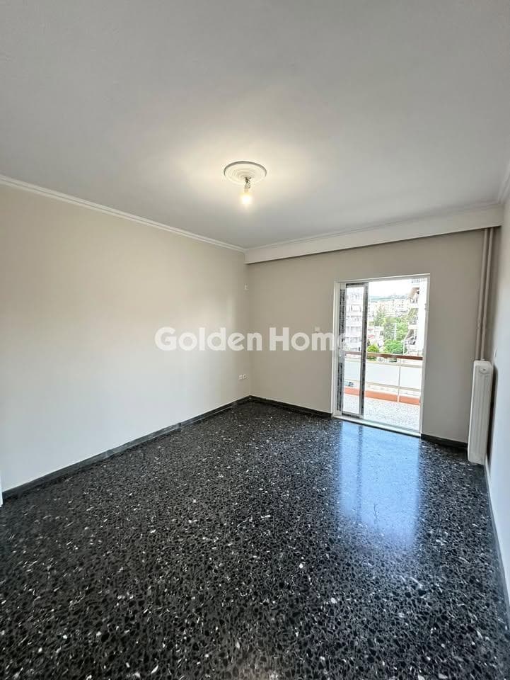 Apartment in Pefkakia, Nea Ionia — Photo 5 of 13