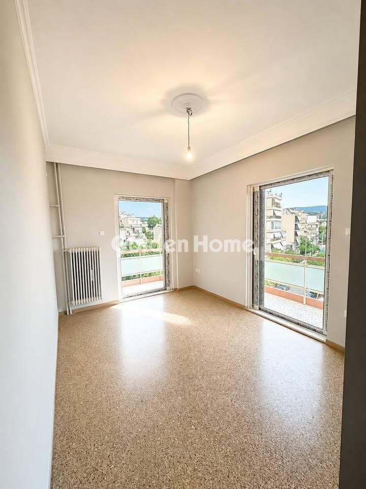 Apartment in Pefkakia, Nea Ionia — Photo 1 of 13