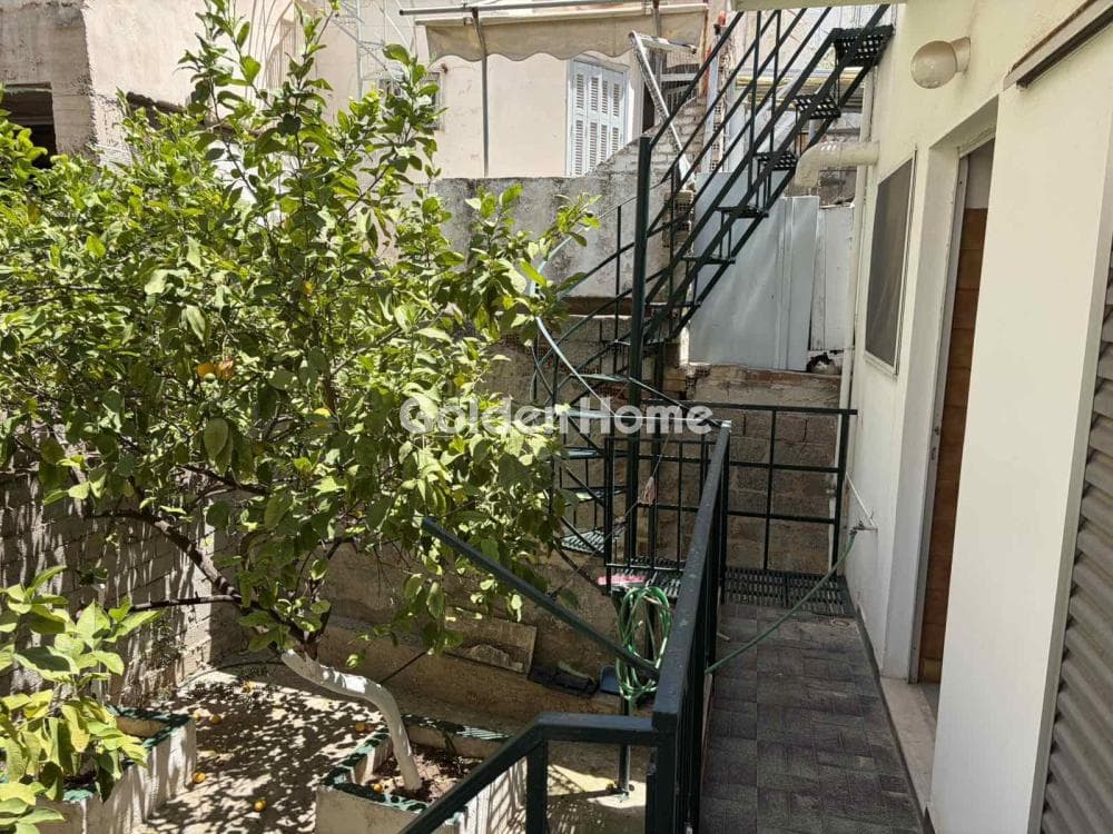 Οικόπεδο στην Τουρκοβούνια, Κερατσίνι — Φωτογραφία 1 από 3