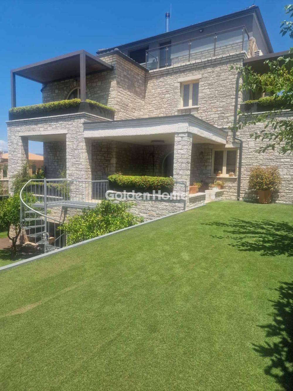Μονοκατοικία στην Αραχωβίτικα, Ρίο — Φωτογραφία 1 από 93