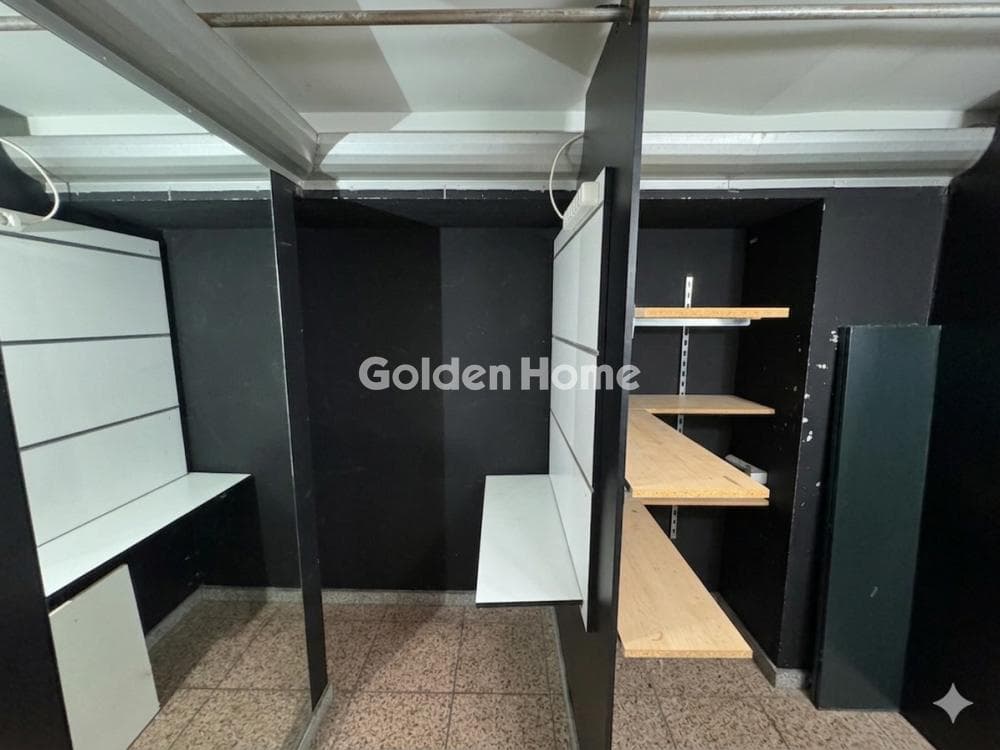 Retail Store in Palatiani, Ilion — Photo 11 of 14