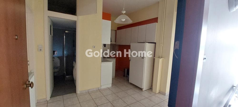 Apartment in Agios Panteleimonas, Attiki — Photo 1 of 9