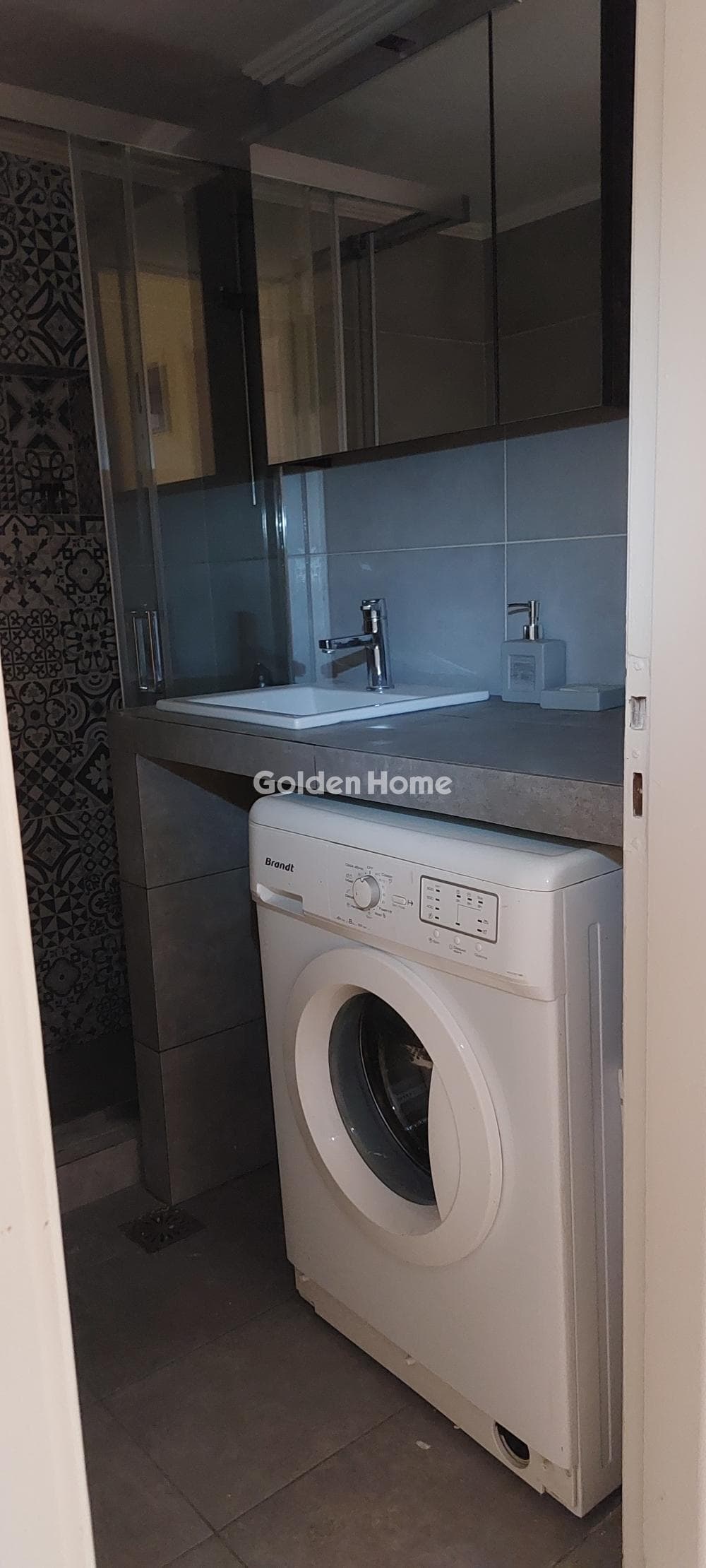 Apartment in Agios Panteleimonas, Attiki — Photo 8 of 9
