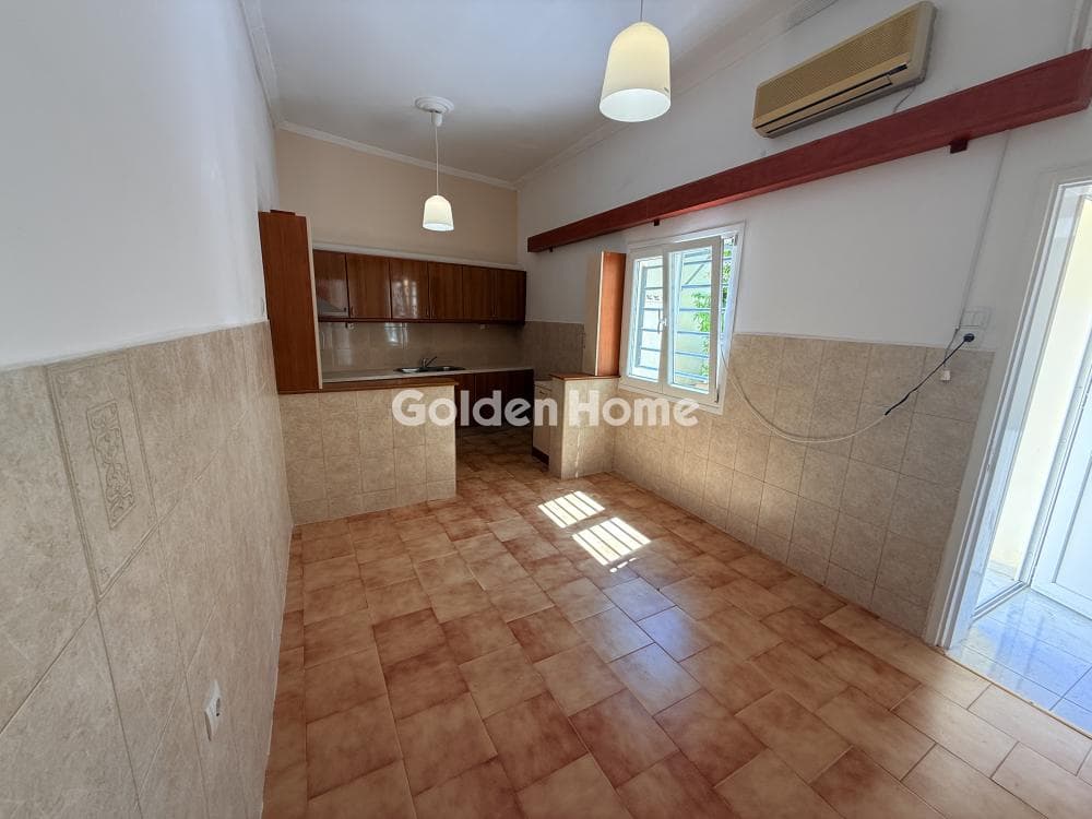 Apartment in Viamax, Peristeri — Photo 2 of 20