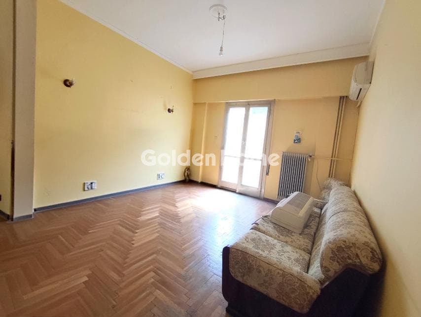 Apartment in Center, Kaisariani — Photo 1 of 17