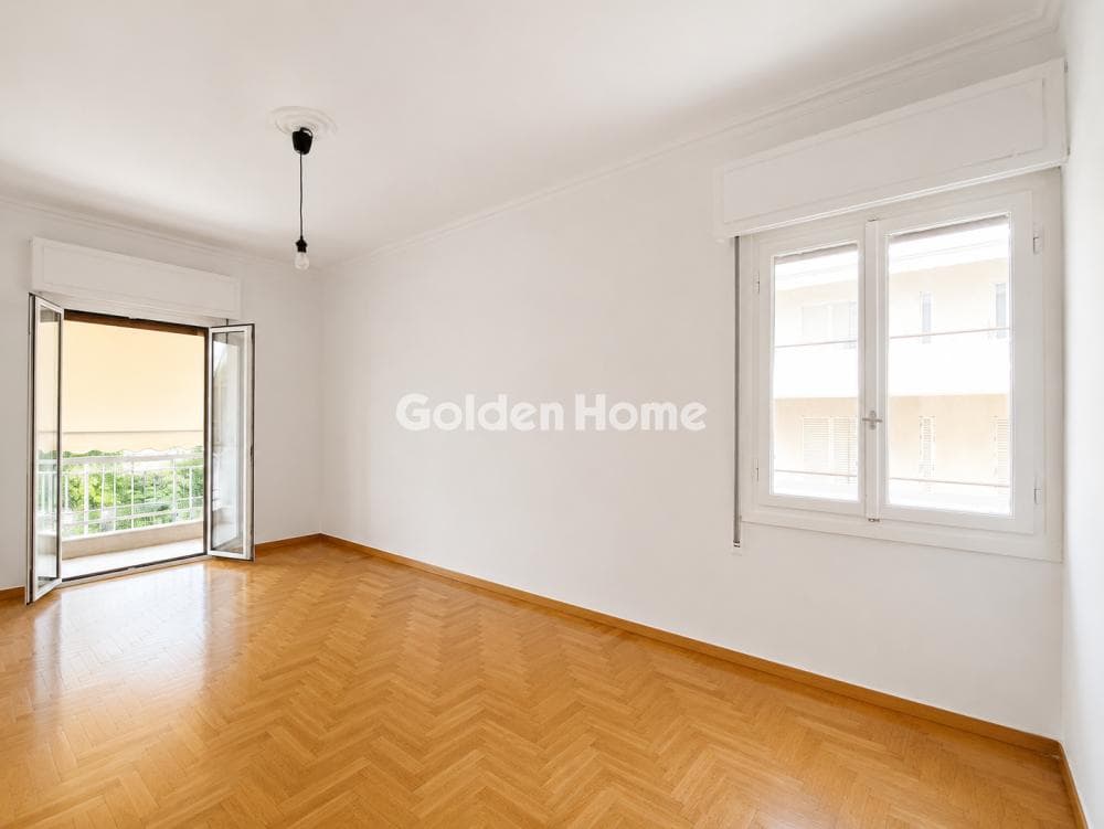 Apartment in Pirnari, Glyfada — Photo 1 of 17