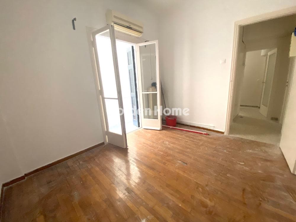 Apartment in Kipseli, Kipseli — Photo 11 of 17