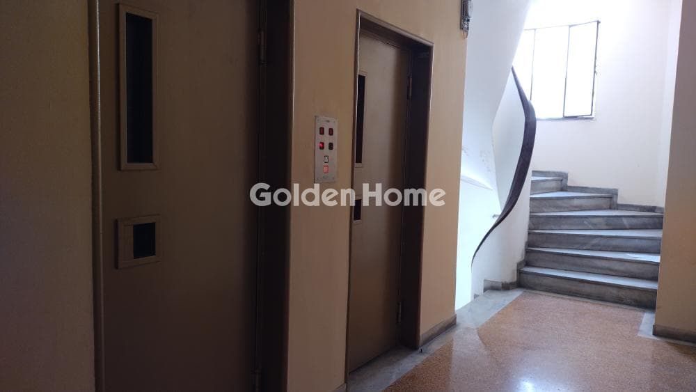 Office in Platia Kanigos, Exarchia - Neapoli — Photo 23 of 26