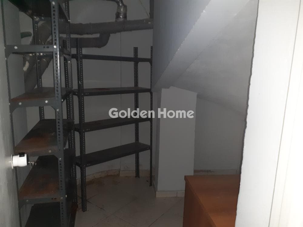 Retail Store in Center, Nea Chalkidona — Photo 8 of 12