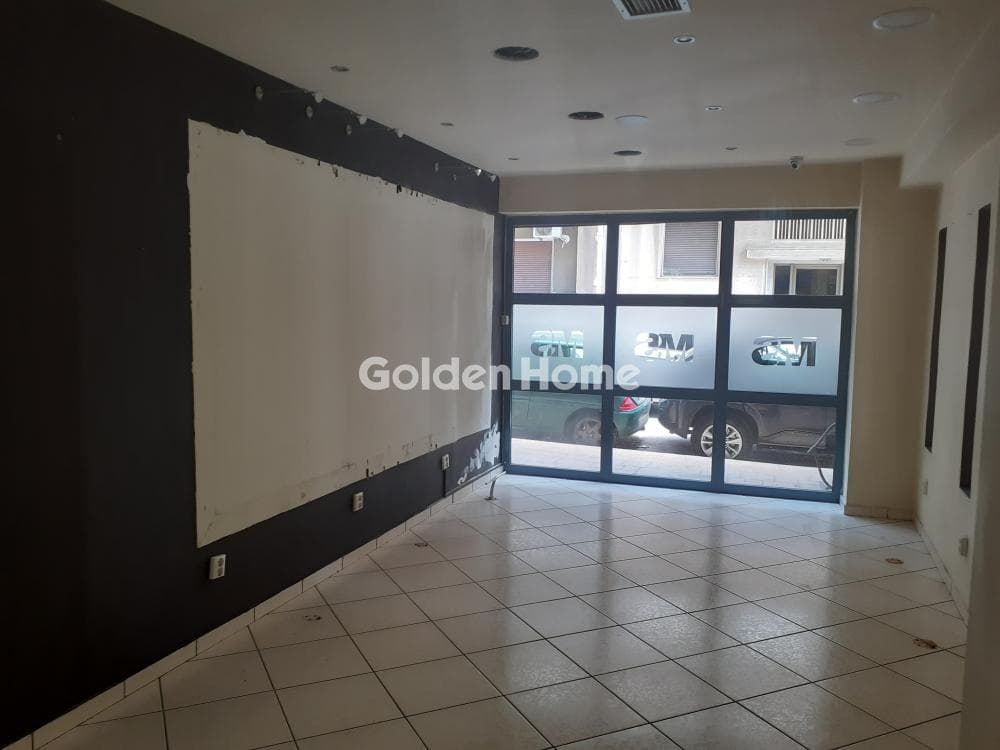 Retail Store in Center, Nea Chalkidona — Photo 3 of 12
