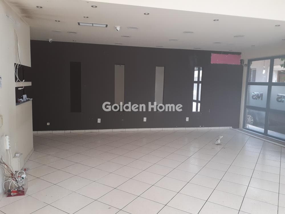 Retail Store in Center, Nea Chalkidona — Photo 4 of 12