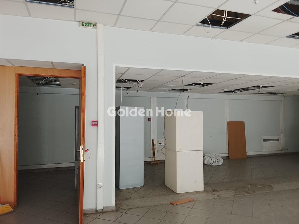 Retail Store in Center, Dafni — Photo 8 of 21