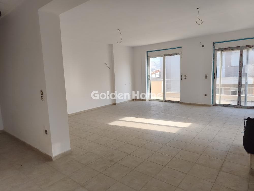 Apartment in Nea Olimpia, Kamatero — Photo 2 of 12