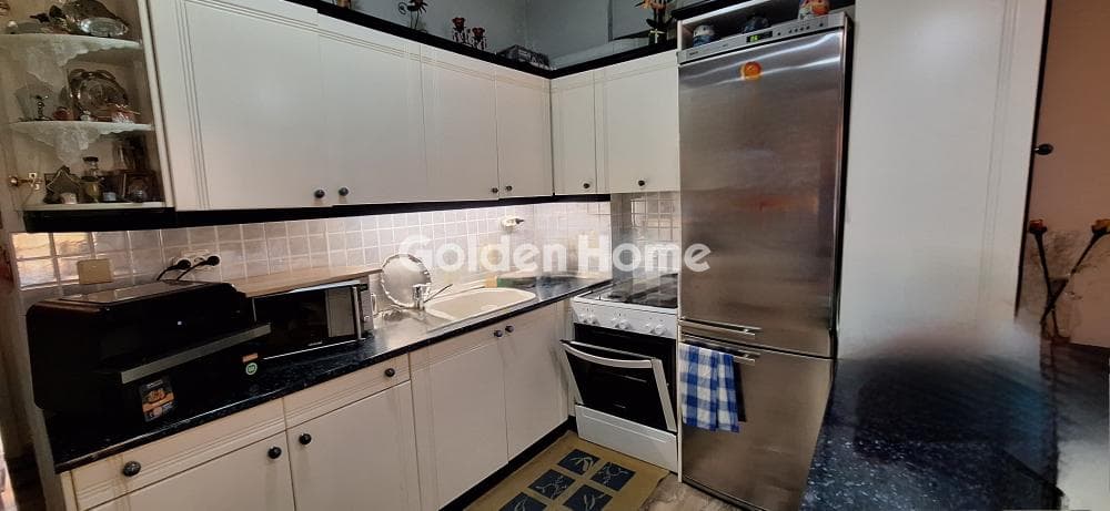 Apartment in Evaggelistria, Nikaia — Photo 3 of 13