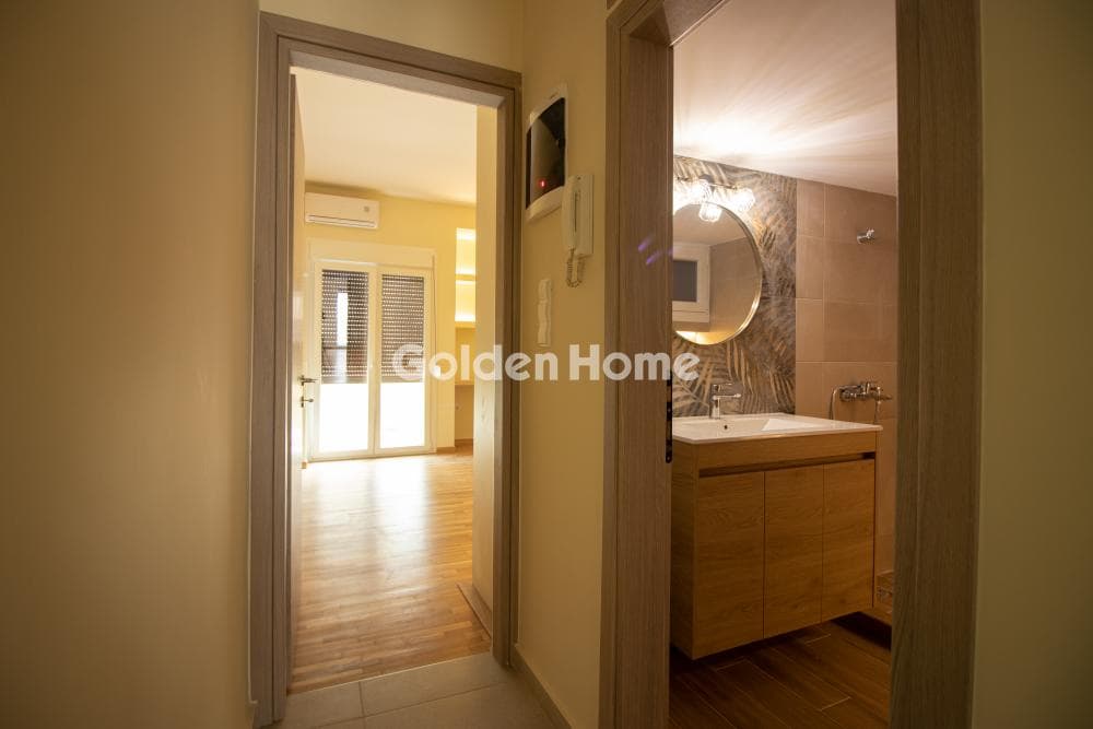 Apartment in Maniatika, Piraeus — Photo 17 of 21