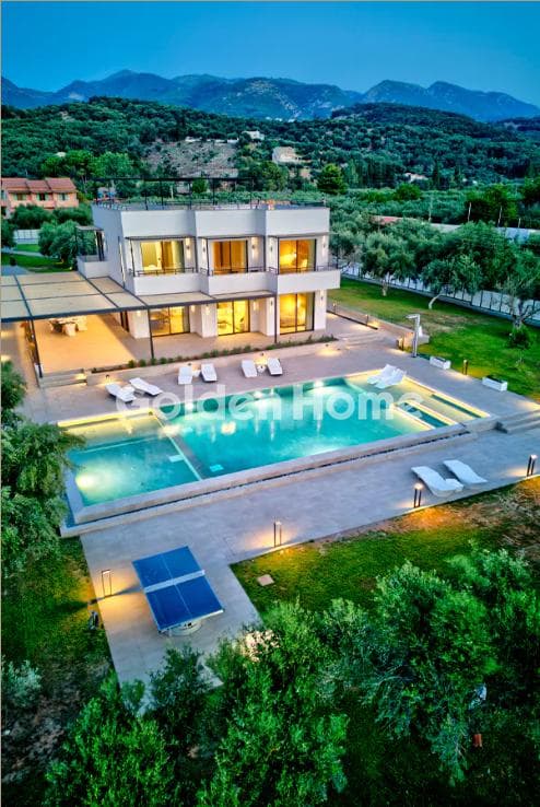 House in Kassiopi, Corfu — Photo 3 of 22