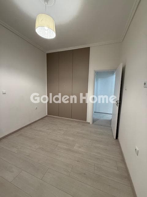 Office in Kaminia, Piraeus — Photo 10 of 12