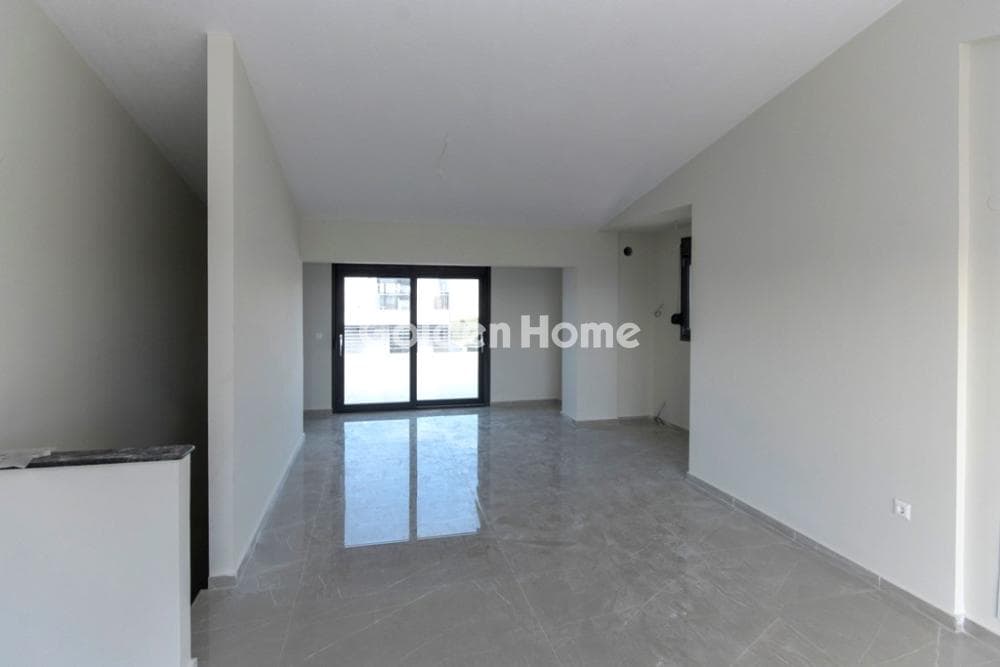 Apartment in Nea Politia, Evosmos — Photo 1 of 18
