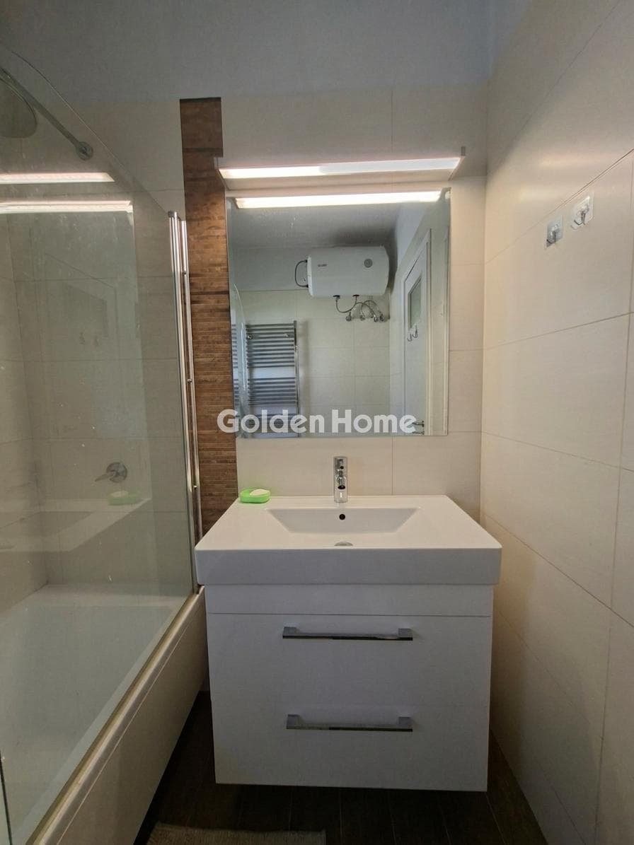 Apartment in Paradeisos, Agia Paraskevi — Photo 10 of 18