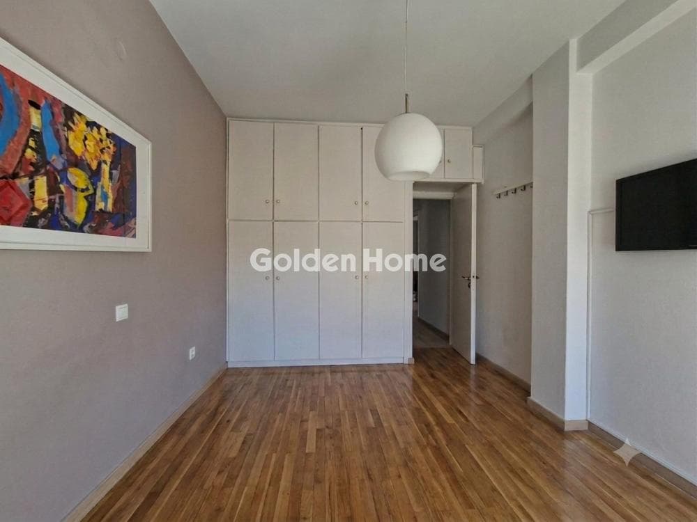 Apartment in Paradeisos, Agia Paraskevi — Photo 17 of 18