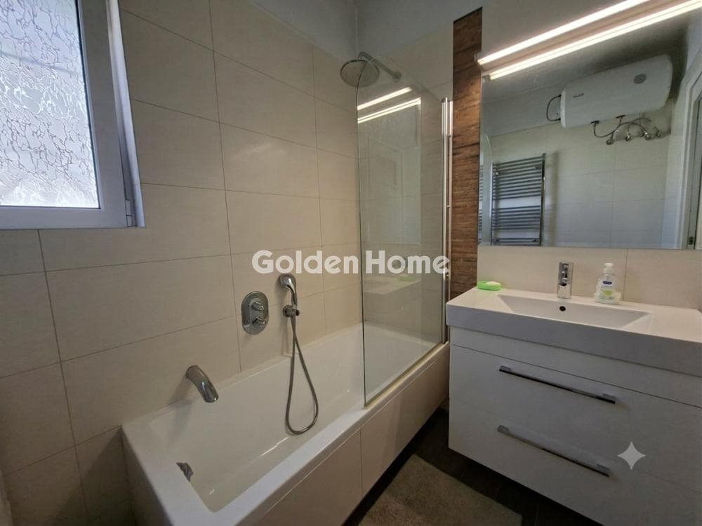 Apartment in Paradeisos, Agia Paraskevi — Photo 13 of 18