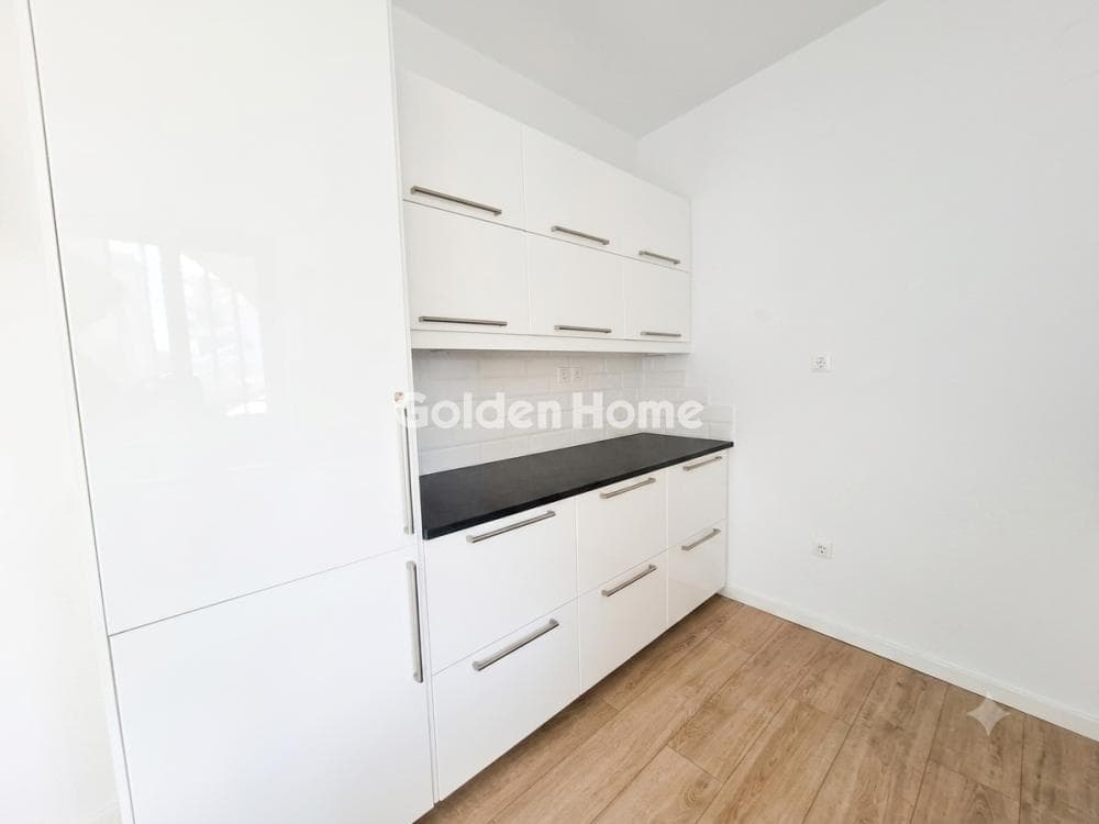 Apartment in Paradeisos, Agia Paraskevi — Photo 3 of 18