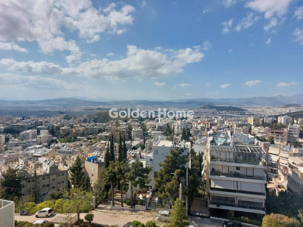Apartment in Kareas, Vironas — Photo 2 of 19