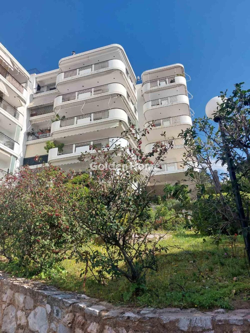 Apartment in Kareas, Vironas — Photo 10 of 19
