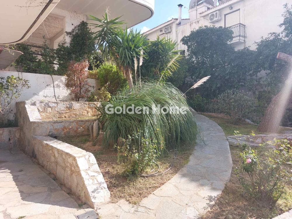 Apartment in Kareas, Vironas — Photo 8 of 19