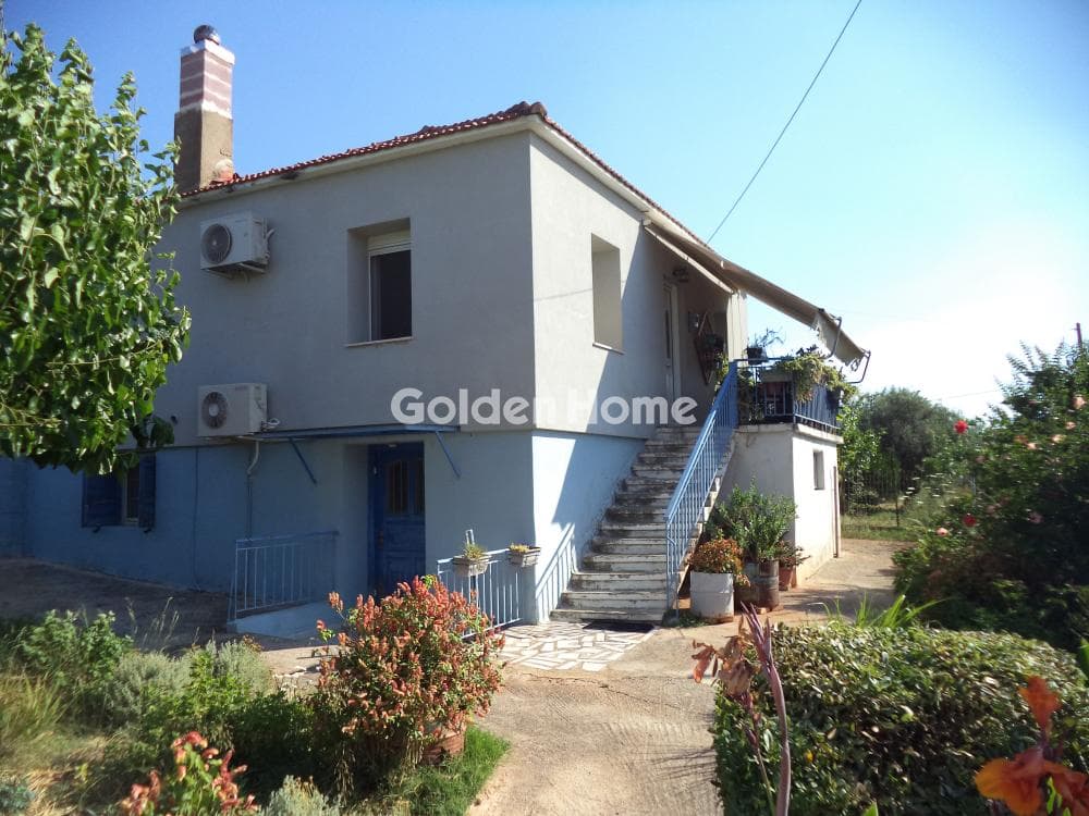 House in Center, Akrata — Photo 1 of 13