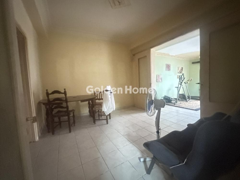 Apartment in Palaia Kokkinia, Piraeus — Photo 1 of 8