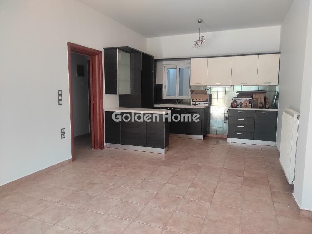 Apartment in Megala Sxoinia A, Acharnes — Photo 3 of 14