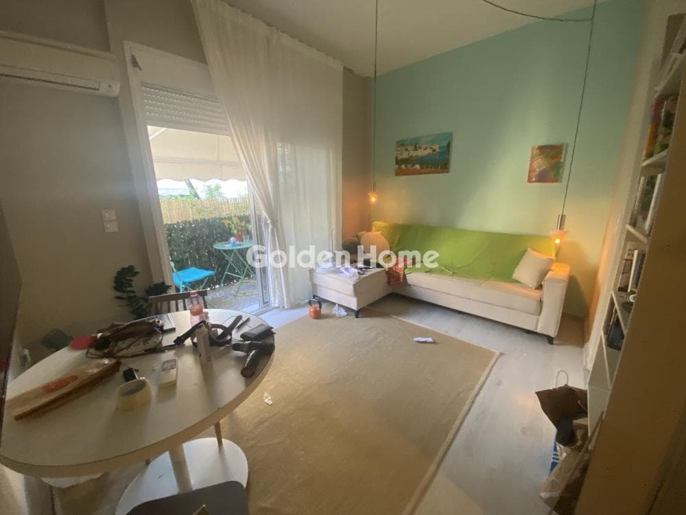 Apartment in Agios Ioannis Chrisostomos, Nikaia — Photo 2 of 6