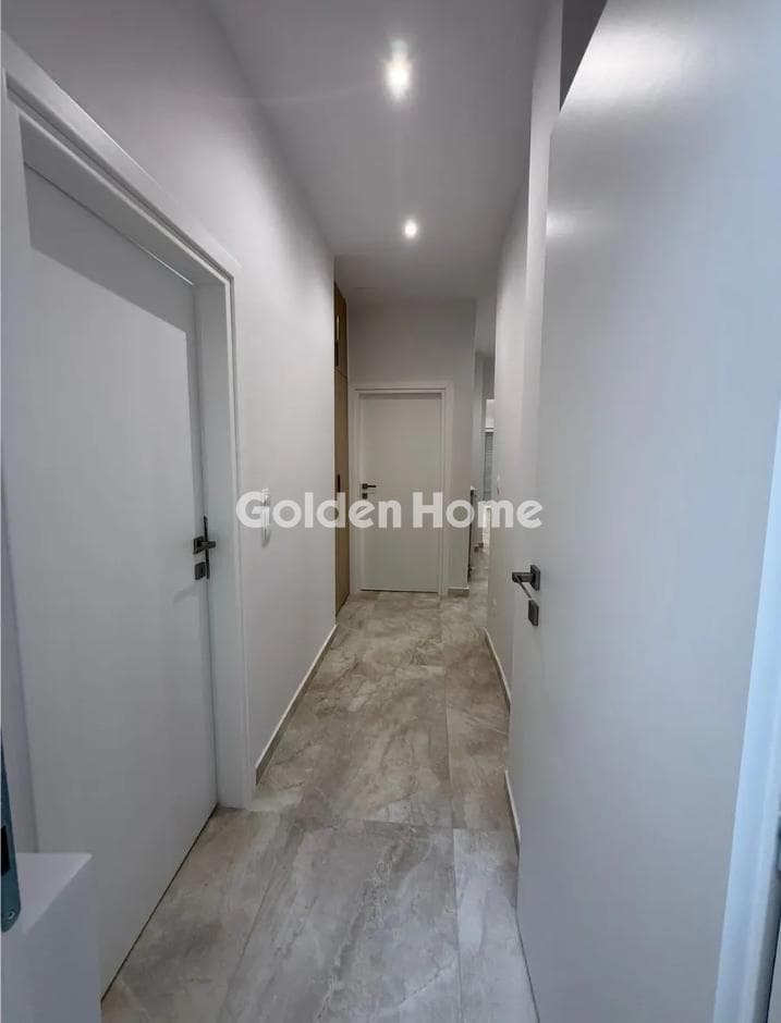 Apartment in Agia Sofia, Piraeus — Photo 4 of 10