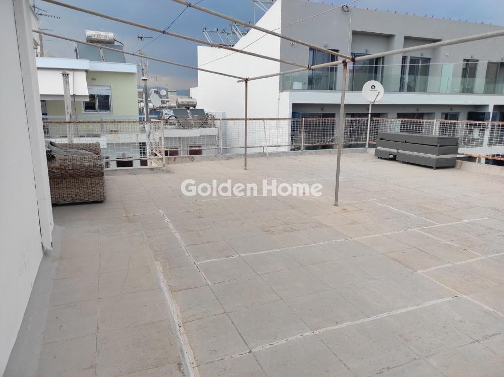 Apartment in Neo Faliro, Piraeus — Photo 1 of 13