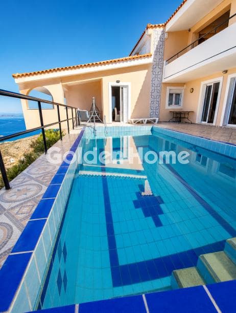 House in Saronida, Saronida — Photo 1 of 27