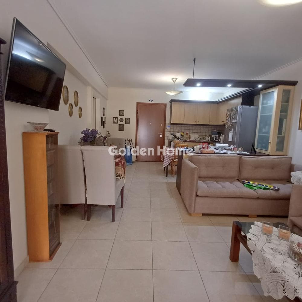 Apartment in Center, Neos Kosmos — Photo 2 of 22