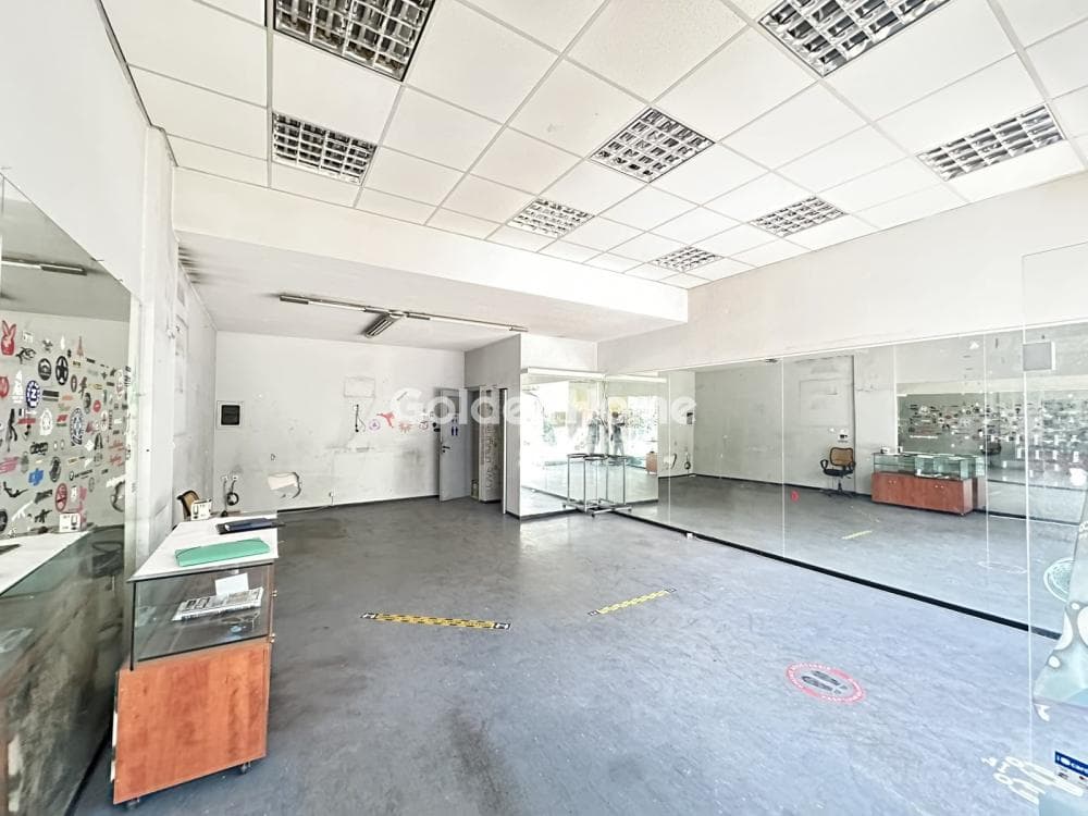 Κατάστημα στην Περιβόλια, Γαλάτσι — Φωτογραφία 1 από 9