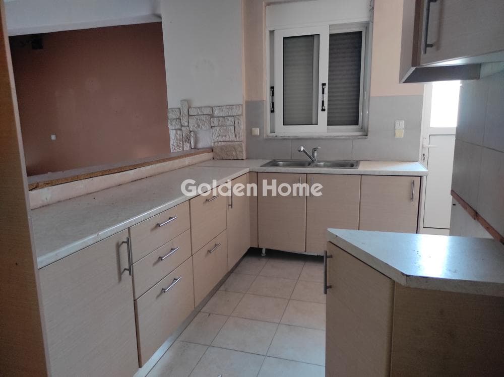 Apartment in Nea Olimpia, Kamatero — Photo 1 of 15