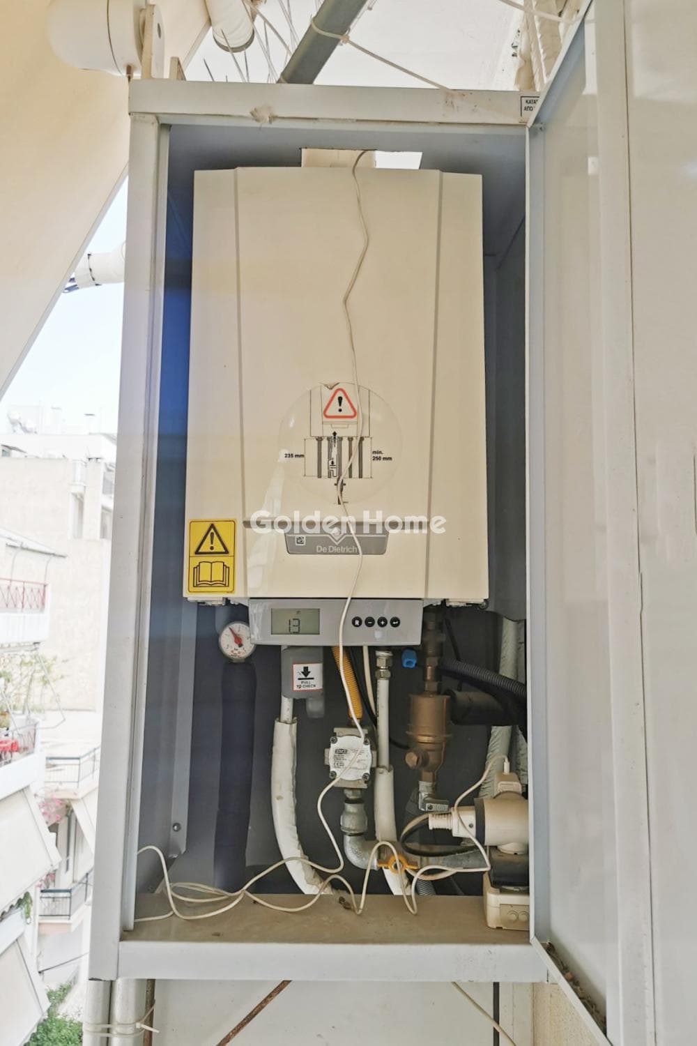 Apartment in Agios Sostis, Neos Kosmos — Photo 3 of 10
