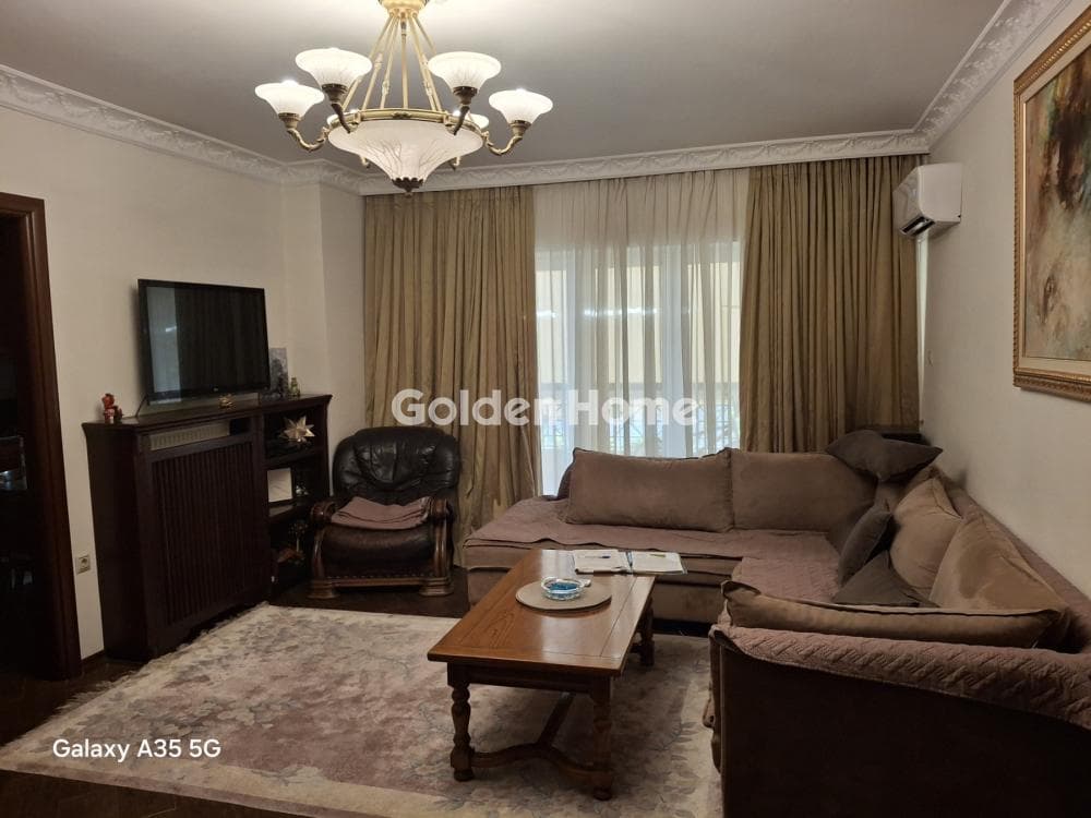Apartment in Pigadakia, Voula — Photo 1 of 14