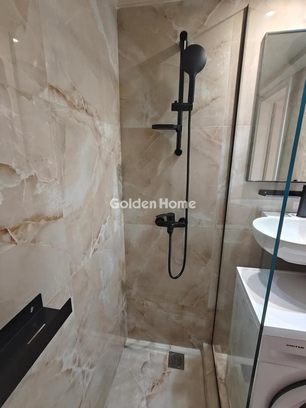 Apartment in Exarcheia, Exarchia - Neapoli — Photo 7 of 11