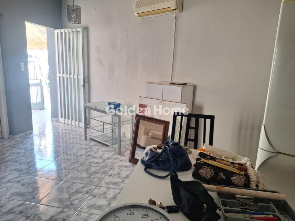 House in Peristeri, Peristeri — Photo 2 of 17