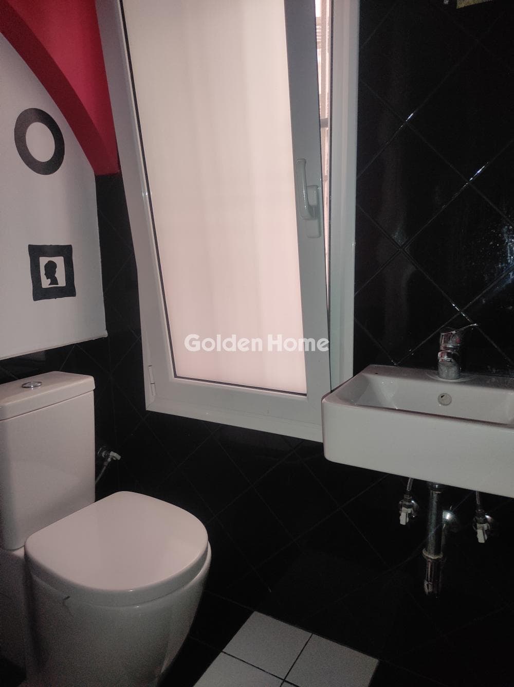 Apartment in Mikrolimano, Piraeus — Photo 24 of 28