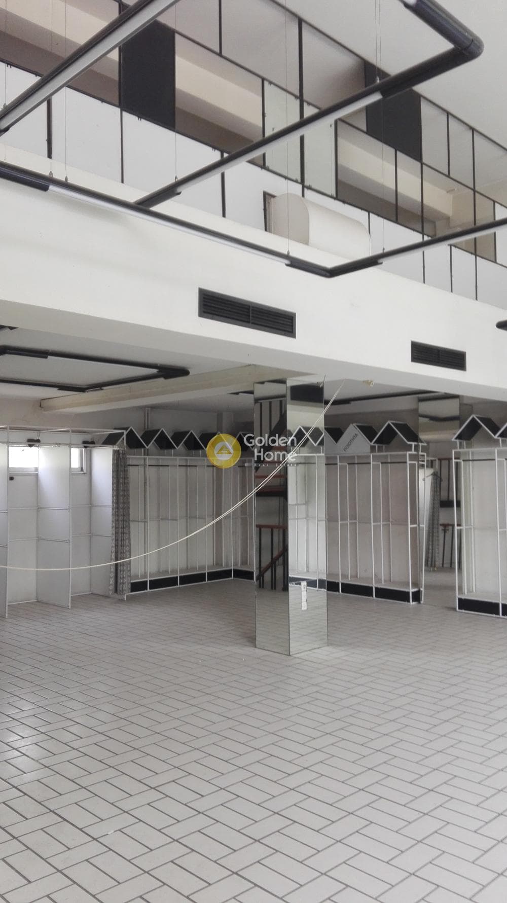 Retail Store in Fokionos Negri, Kipseli — Photo 1 of 8