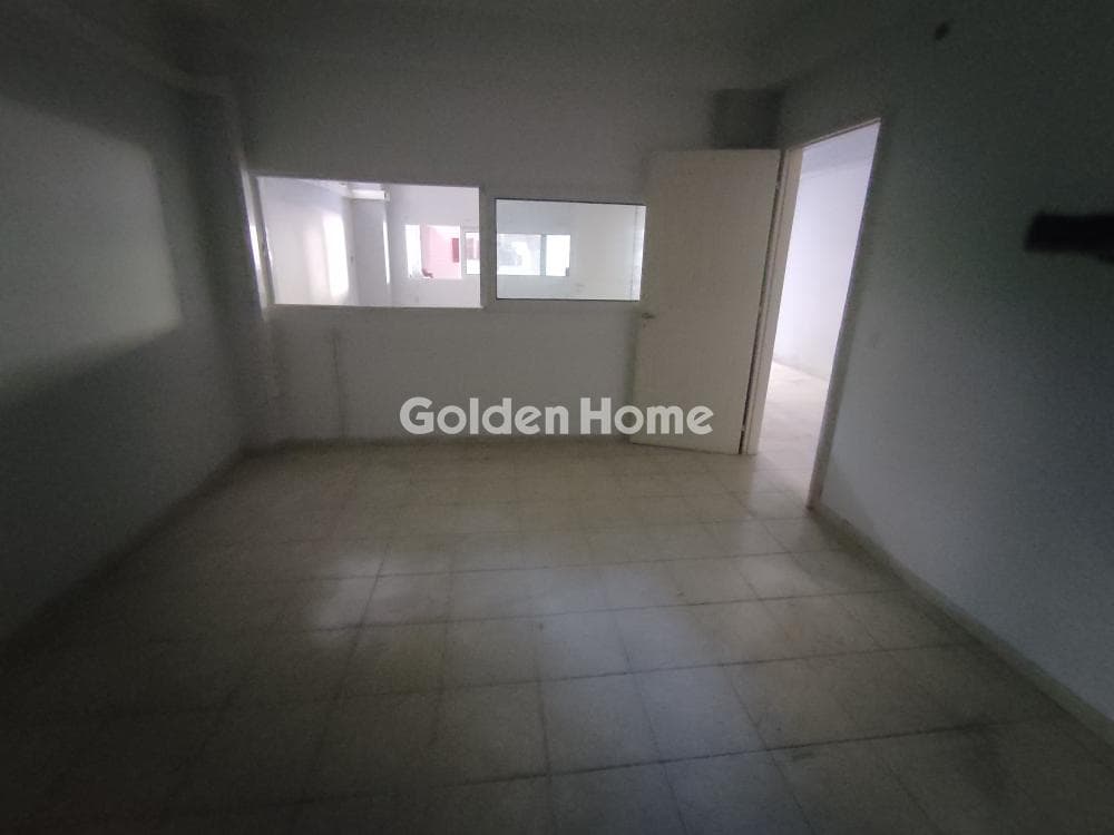 Retail Store in Agia Paraskevi, Nea Smyrni — Photo 12 of 16