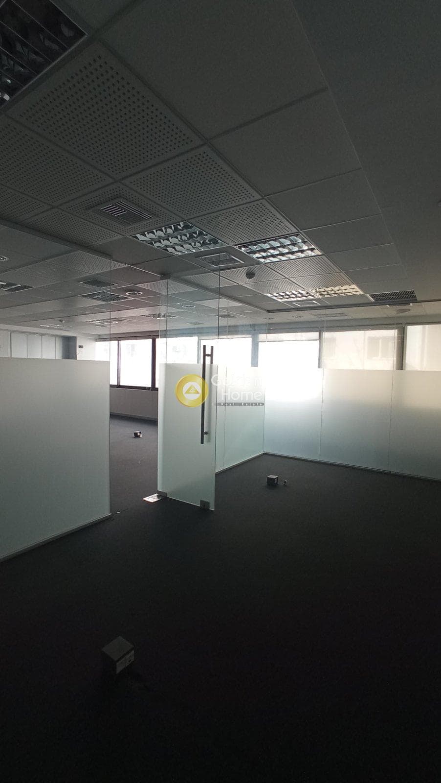 Office in Terpsithea, Piraeus — Photo 4 of 25