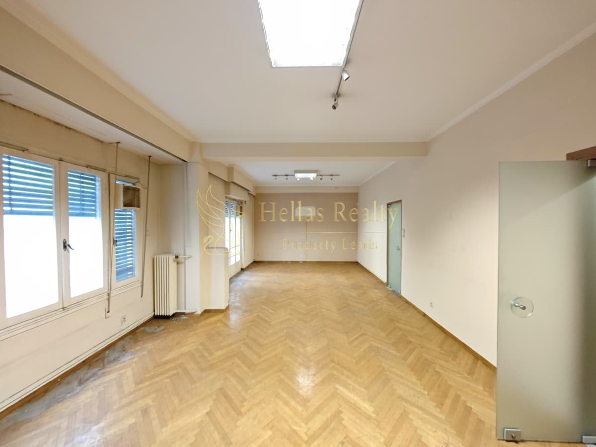 Office in Politechneio, Exarchia - Neapoli — Photo 1 of 11