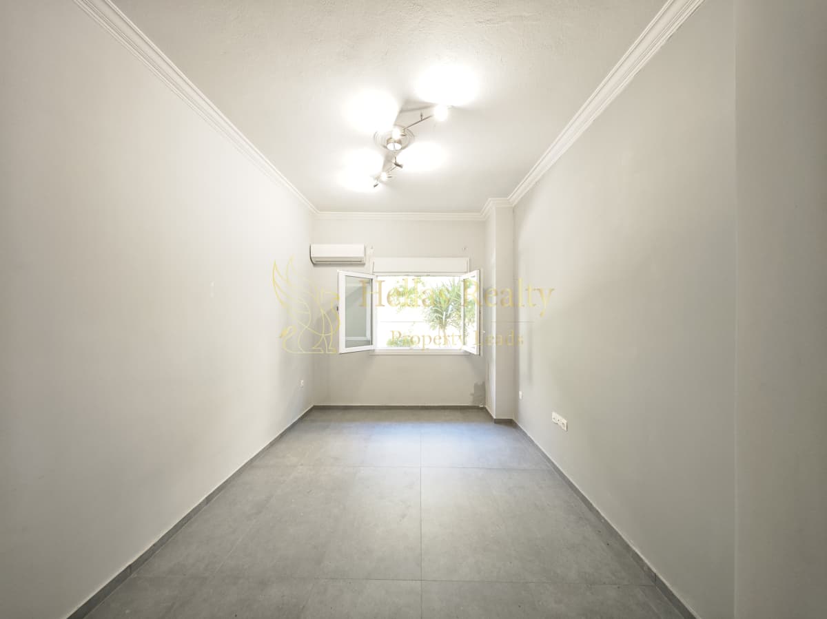 Apartment in Neo Pagkrati, Vironas — Photo 1 of 9