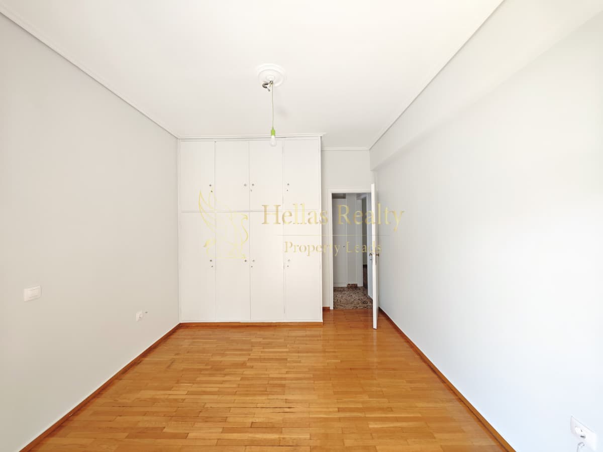 Apartment in Center, Dafni — Photo 12 of 21